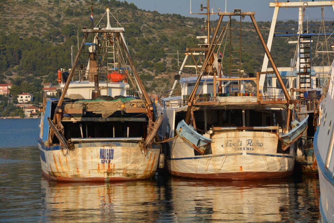 Lastin Dvor Rogoznica  Εξωτερικό φωτογραφία